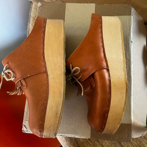 Bryr Zoe Whiskey size 37 platform leather clog on wood base with removable kilt - Picture 7 of 8